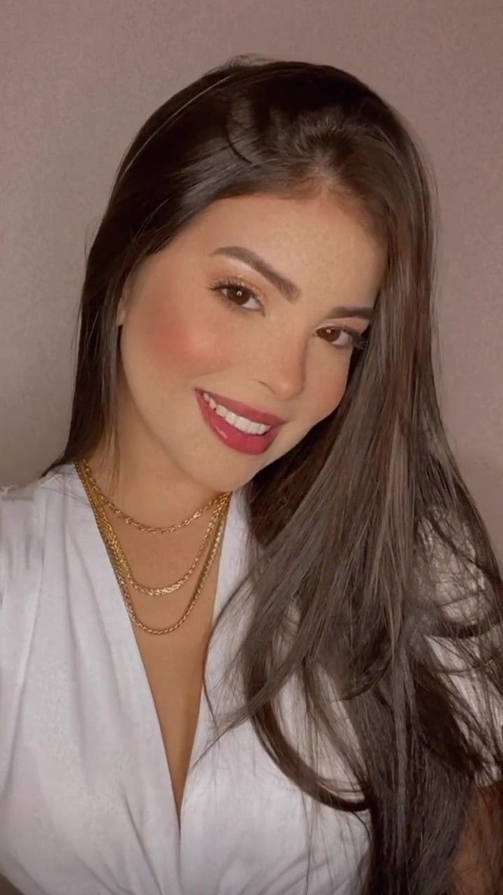 Amanda Cole